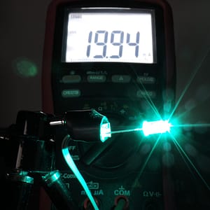 Dioda led 5mm cyan przeźroczysta mocna - pomiary
